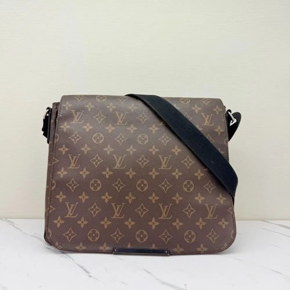 Louis Vuitton Women Pre-Loved Bag Very Good Condition